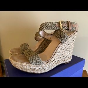 Stuart Weizmann Alex crochet sandals. Size 10.